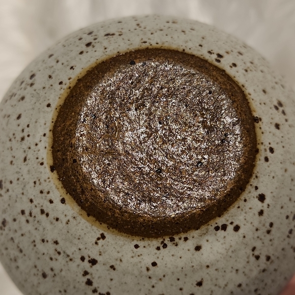 Home decor small vase rustic looking handpainted butterfly - Picture 8 of 10